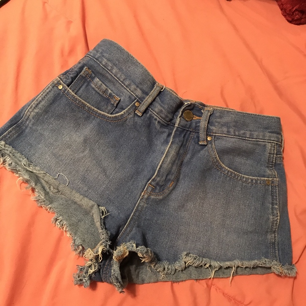 Bullhead high rose shorts